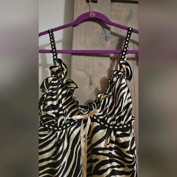 Seductive Wear by Cinema Exoile Zebra print camisole and top lingerie set.Size M - Picture 3 of 16